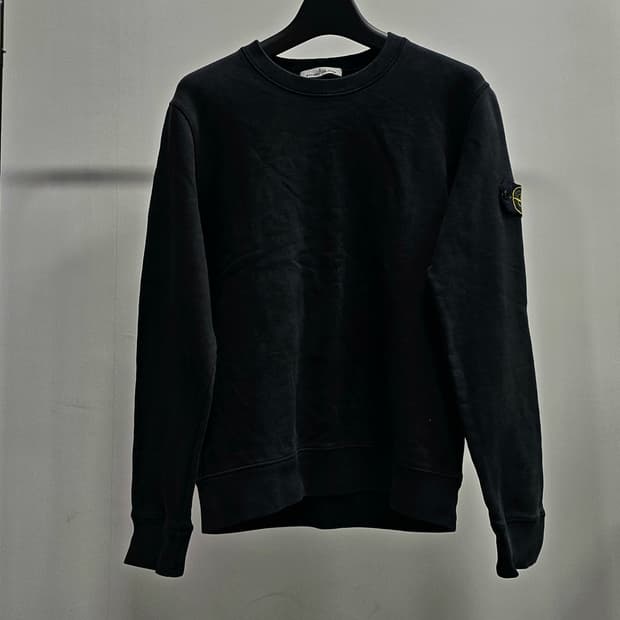 스톤아일랜드 맨투맨 M / 상태양호 / 네고가능