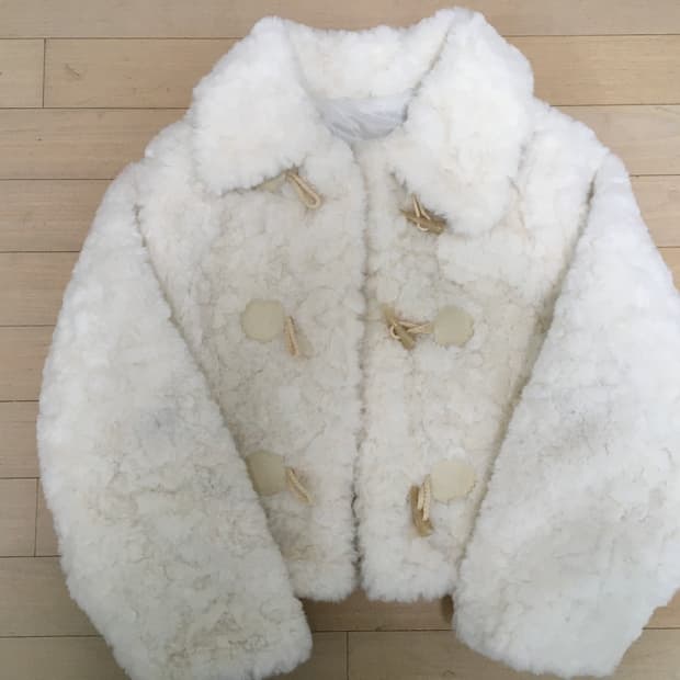 퍼 소재 떡볶이 토글 숏코트