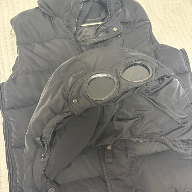 cp컴퍼니 고글 후드 베스트