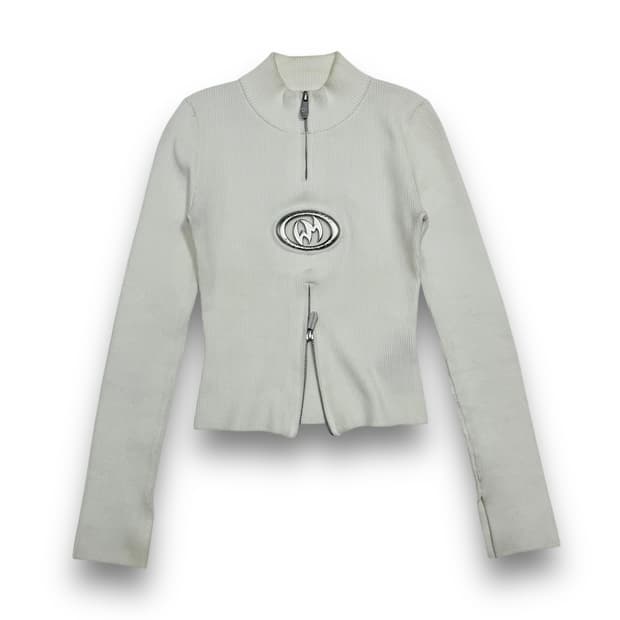 위더스 마켓 미드 엠블럼 슬림 니트 화이트 슬리브리스