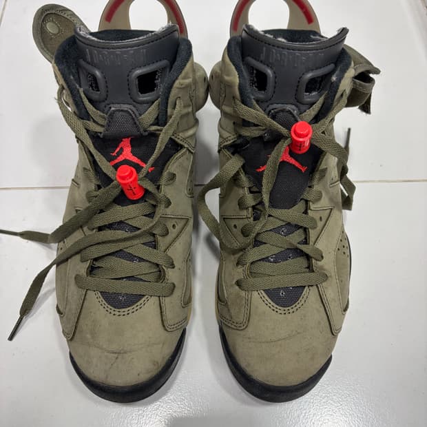 트래비스스캇 에어조던6 250사이즈