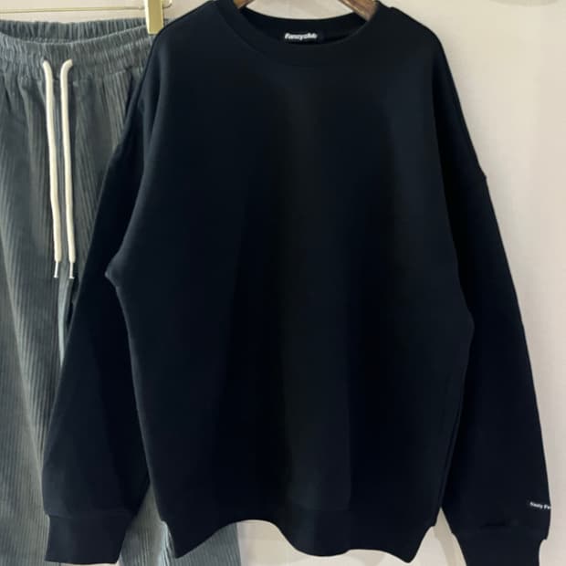 팬시클럽 블랙기모맨투맨