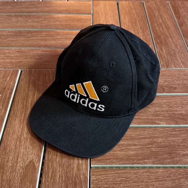 Adidas vintage logo ball cap