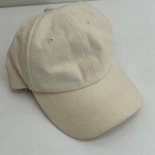자크뮈스 베이지 볼캡
