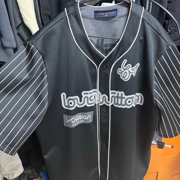 루이비통 베이스볼 반팔셔츠