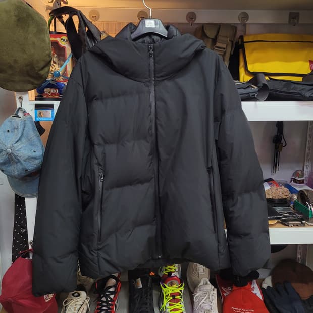 유니클로 블랙 후드 오리털 패딩 점퍼