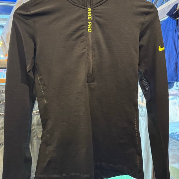 나이키 프로 기능성 하프집업 슬리브