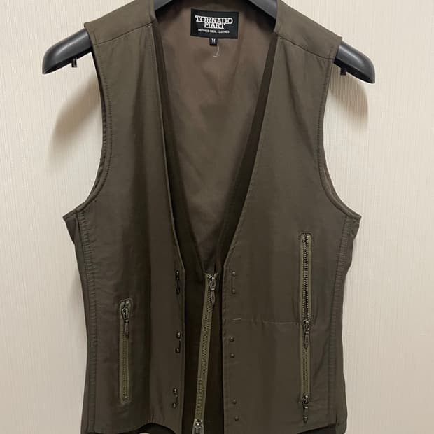 TORNADO MART LAYERED VEST