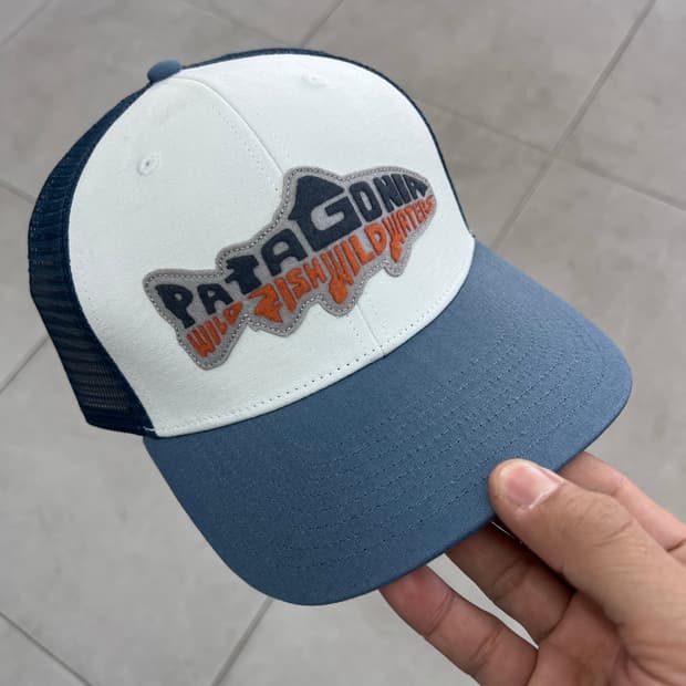 Patagonia 와일드 트럭커캡 