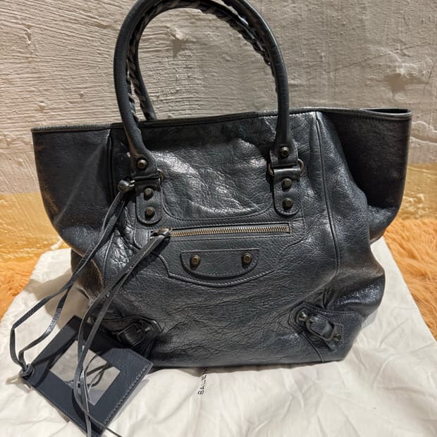 발렌시아가 선데이 토트백 스몰 챠콜