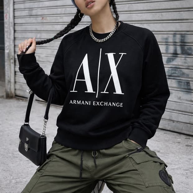 A|X Armani Exchange 빅로고 맨투맨 스웨트셔츠 (블랙)