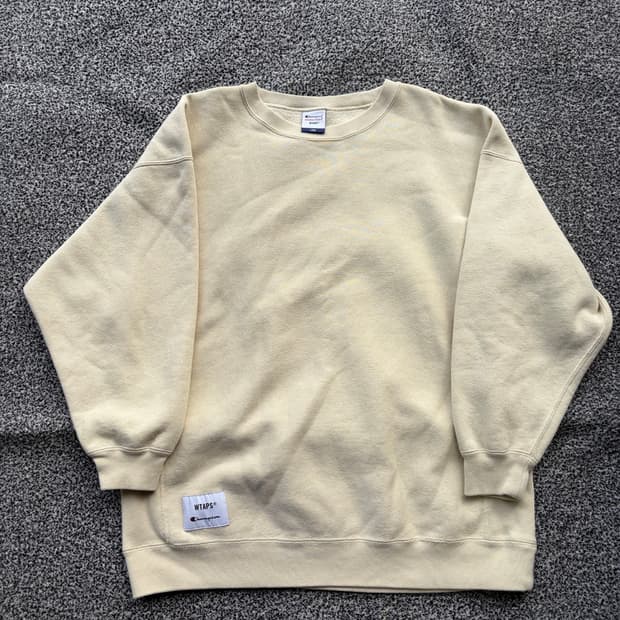 더블탭스 챔피온 리버스위브 스웻셔츠