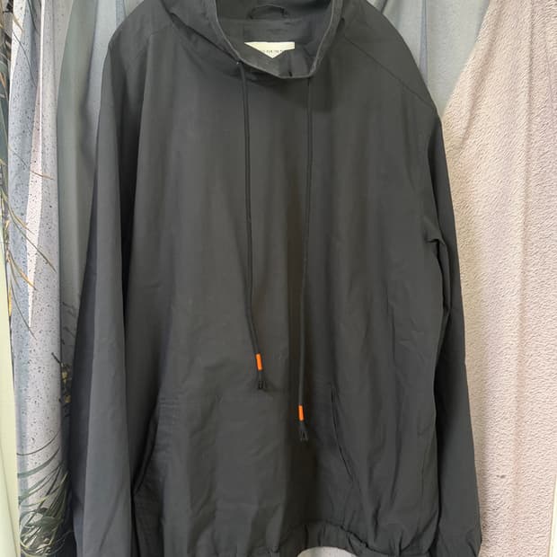 오토매틱포더피플 하이넥 우븐탑(샘플제품)