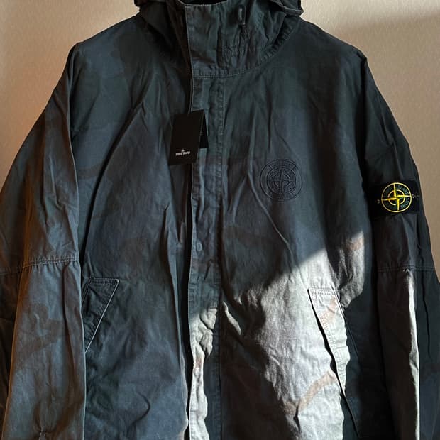 스톤아일랜드 x 슈프림 라이엇 마스크 카모 자켓 XL(105-110)