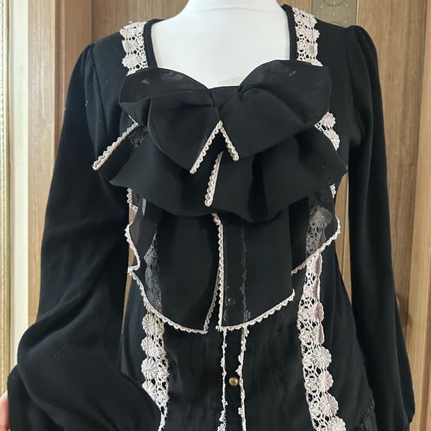 엑시즈팜 axesfemme 로걀고스로리공겜리본탑