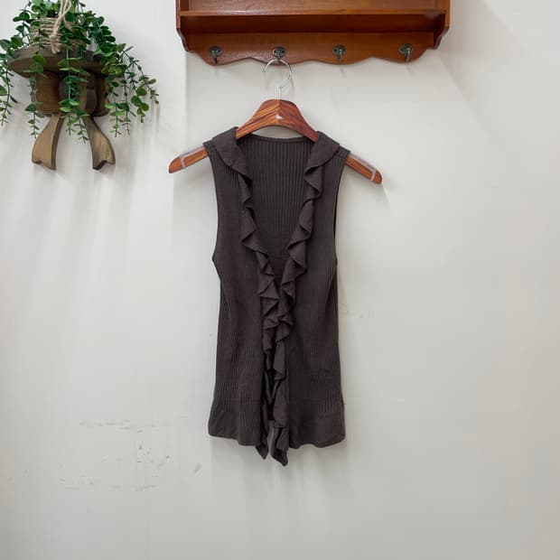 Ceci ou cela 프릴 슬리브리스 후크 베스트