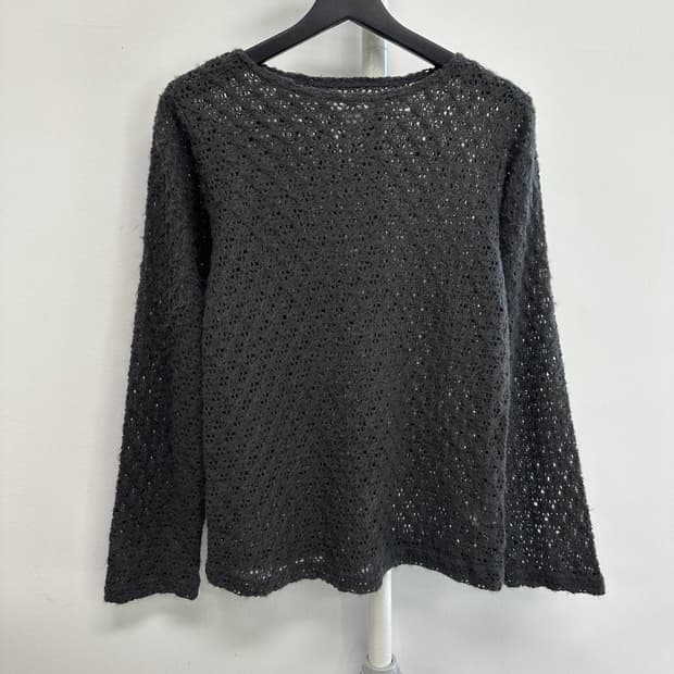 니들스 그물 니트