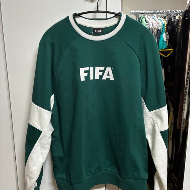 👕 [새상품] FIFA 피파 맨투맨 M/95