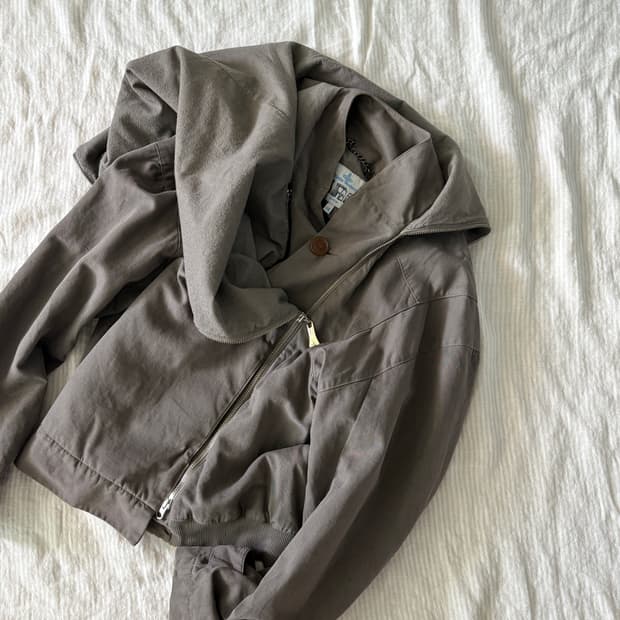  ▫️Vivienne Westwood Zip Blouson