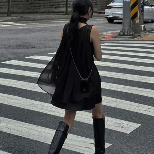 트리밍버드 타이 미니 원피스 블랙
