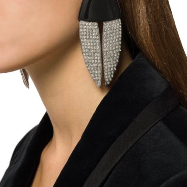 생로랑 크리스털 맥시 이어링 