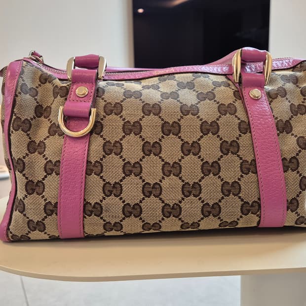 구찌 GG 엠블럼 시즌컬러