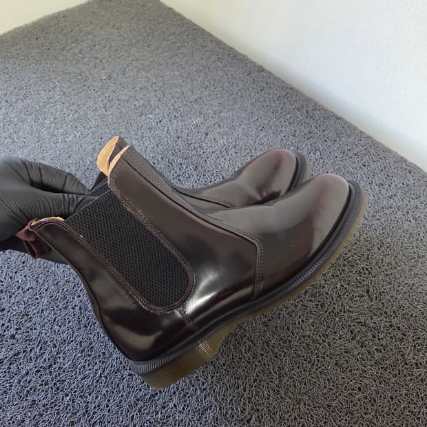 닥터마틴 플로라 버건디 첼시 부츠
Uk4