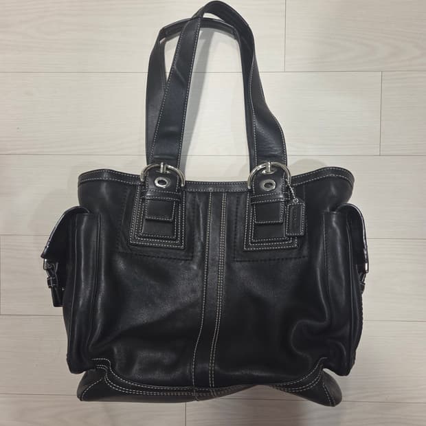 코치 블랙 가죽 토트백