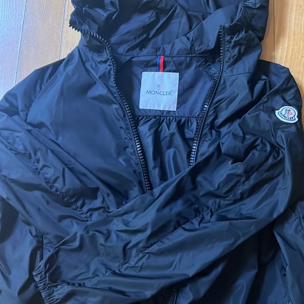 몽클레어 바람막이