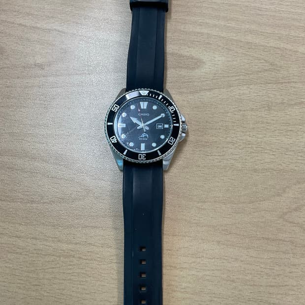 카시오 흑새치 다이버