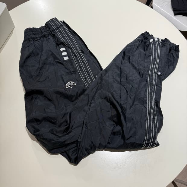 알렉산더왕 x 아디다스 쭈글이