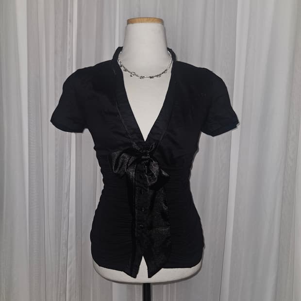 빈티지 고딕🖤 오네갸루 리본 셔링 블라우스