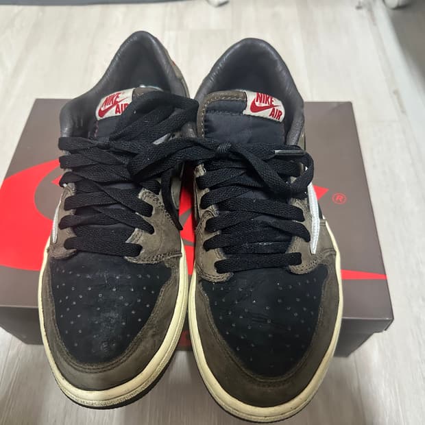 조던 1 x 트래비스 스캇 레트로 로우 OG SP 모카 270