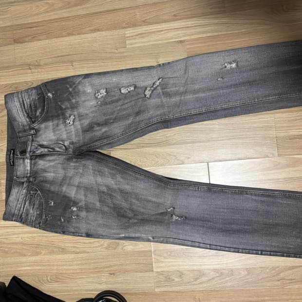 돌체앤가바나 14클래식 흑청 데미지