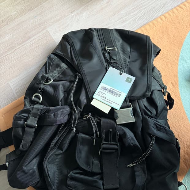 새제품) 앤더슨벨 테크니컬 베를린 백팩