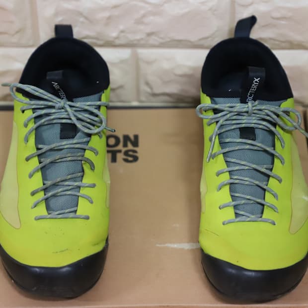 Arc'teryx Aclux SL Approach 슈즈 - 넬슨 정품