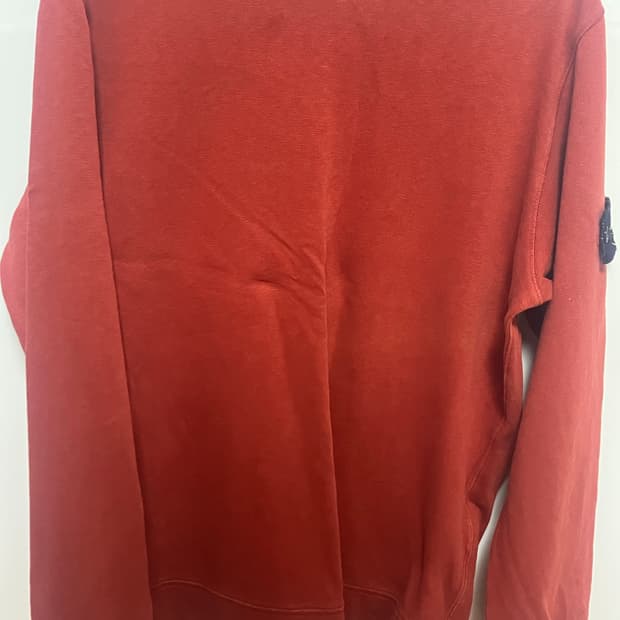 스톤 아일랜드 맨투맨 다홍색