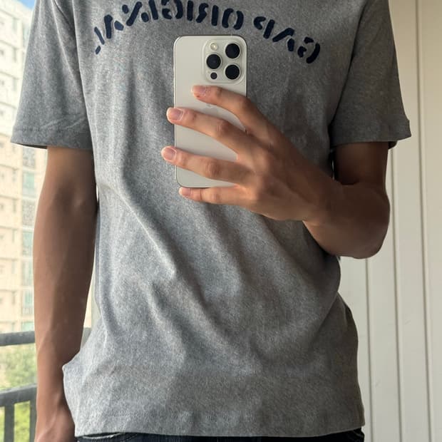 새상품 갭 자수 반팔 s