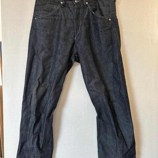 Levi’s 엔지니어드 진 논워싱