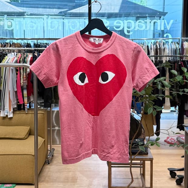 꼼데가르송 플레이 핑크 빅하트 하프티 