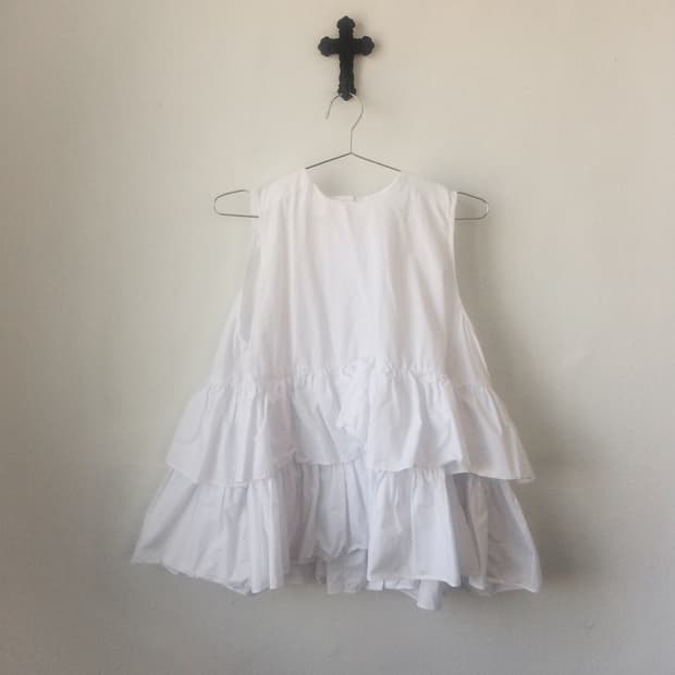 Frill vest