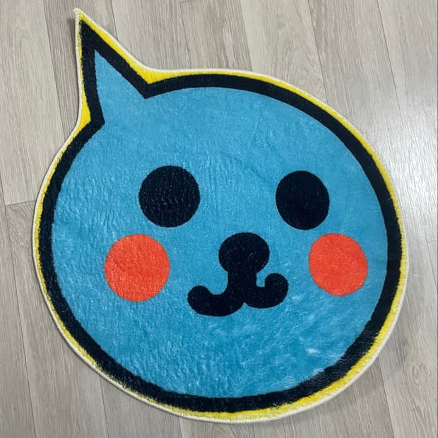 새상품) 쿠우 러그🦦 Qoo