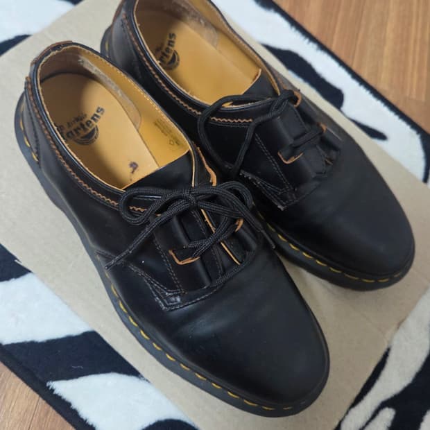 닥터마틴 1461 길리
