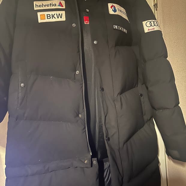 데상트 롱패딩 115사이즈