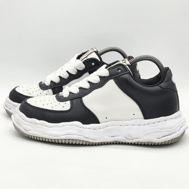 메종 미하라 야스히로 웨인 OG 솔 레더 로우탑 스니커즈 (41)