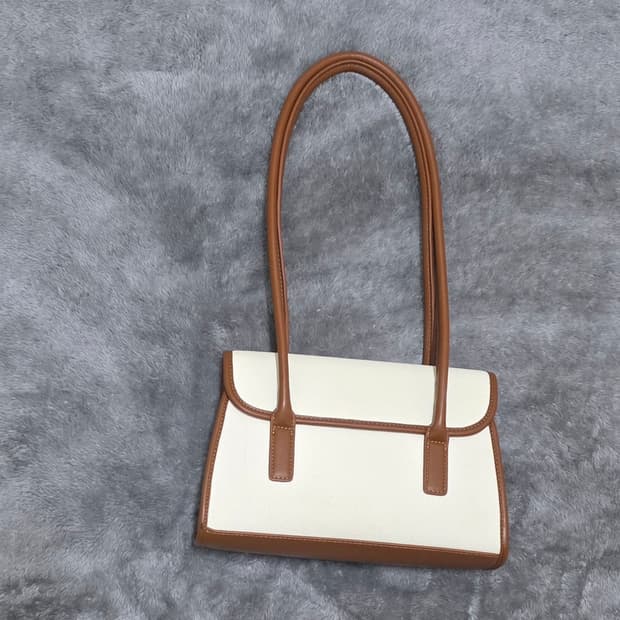 에잇세컨즈 숄더백