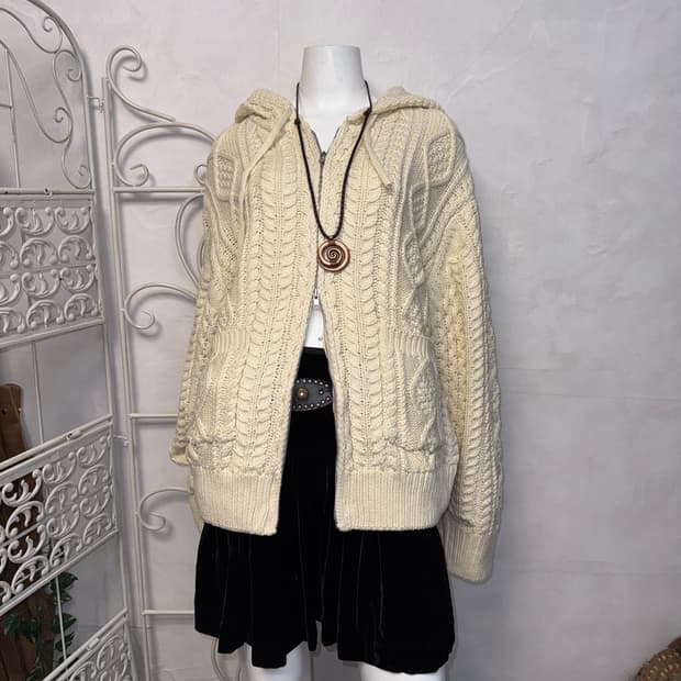 Ivory waffle two ways over knit 후드집업