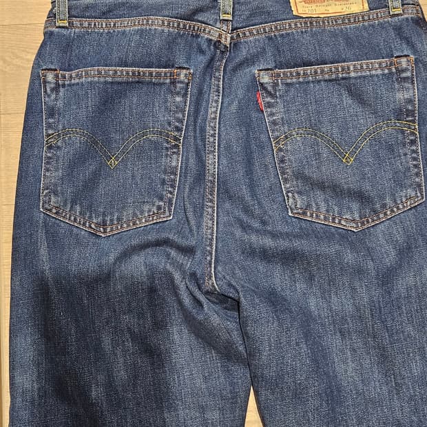 [LVC] 리바이스 701 마릴린먼로 데님 (22년식/26-27)