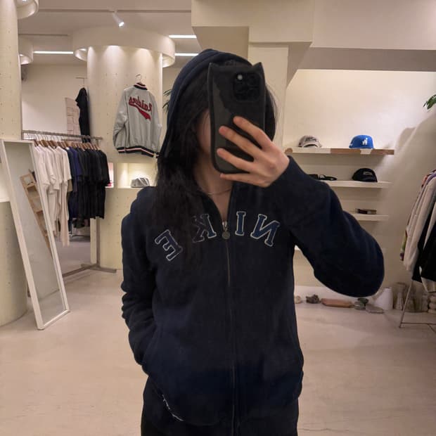 나이키 빅로고 올드스쿨  쉐르파 후드 집업  U8