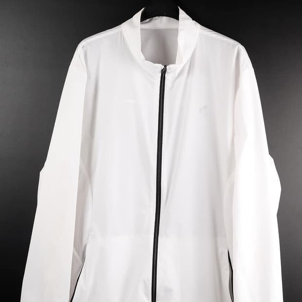 흰색 경량바람막이